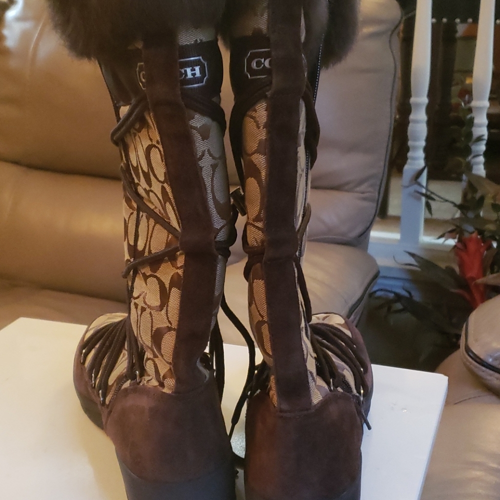Coach ladies boots - Picture 2 of 5